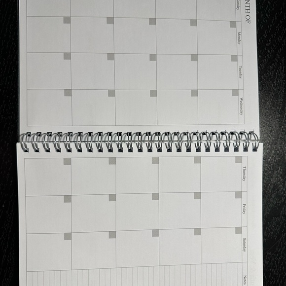 Weekly/Monthly Undated Planner - Picture 5 of 6